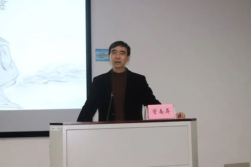 电子竞技博彩
举办“《好兵》与英国乡绅之死”讲座